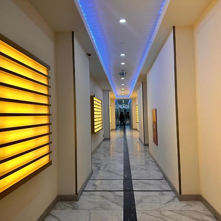Batumi Orbi City Apart Hotel Extérieur photo