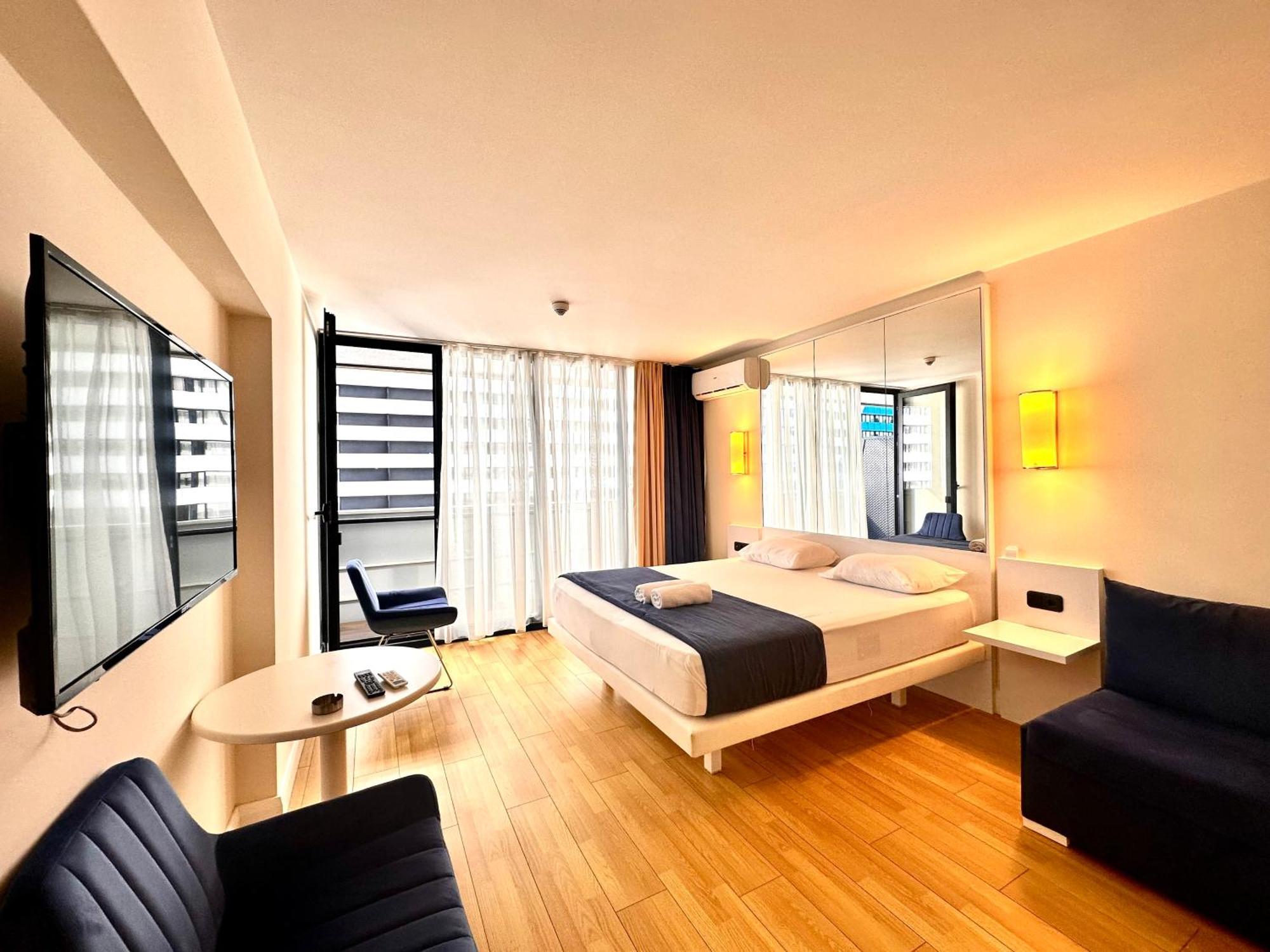 Batumi Orbi City Apart Hotel Extérieur photo